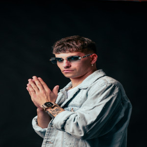freeshboy El niño que tú sigues